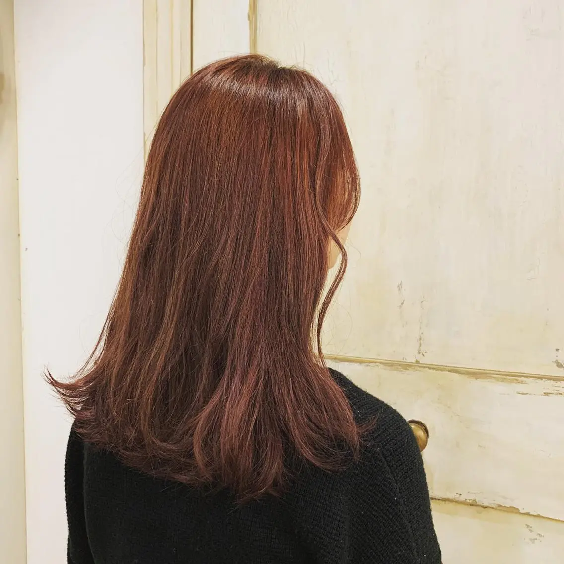 ミディアム 草野ゆずき⌇縮毛矯正 ⌇Wカラー⌇レイヤーのヘアスタイル