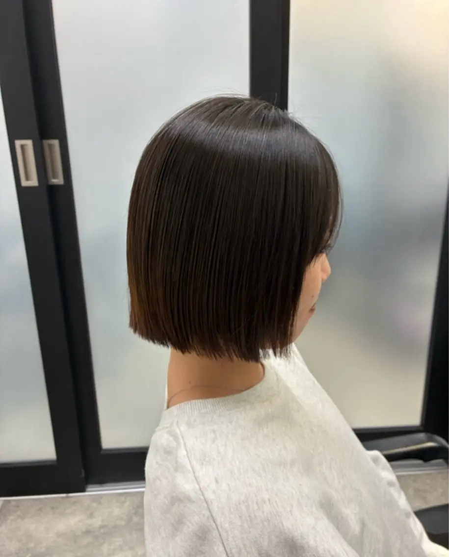 ショート パーマ 切りっぱなしボブ ボブ ストレートパーマ カット 縮毛矯正 池袋 半個室 大人女性ヘアのヘアスタイル