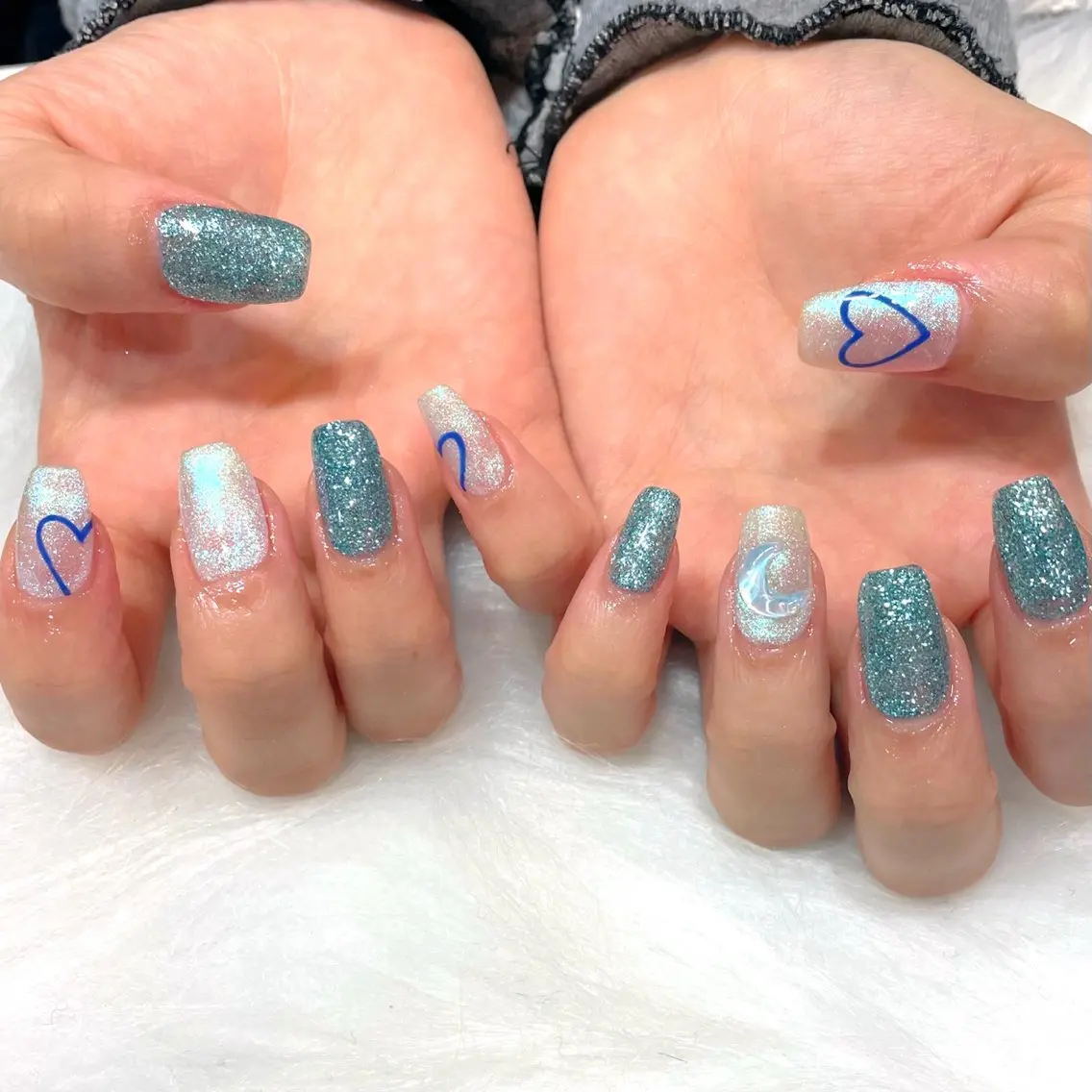 ネイル オーロラネイル ブルー ラメ(グリッター) MADDYNAILS ✴︎柏痛ネイルのネイルデザイン