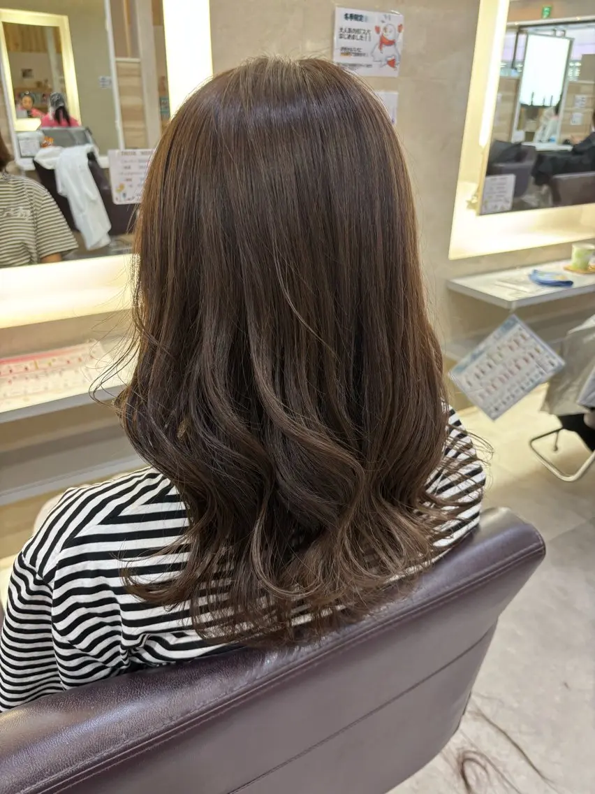 ロング カラー カット ヘアカラー トリートメント ヘッドスパ 長岡 明音のヘアスタイル