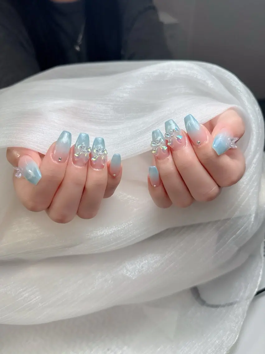 ネイル チークネイル フレンチネイル グラデーション 韓国ネイル マグネットネイル ハンドネイル Hana Nailのネイルデザイン