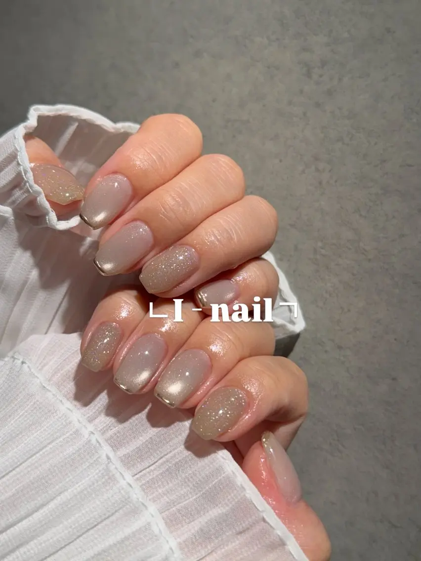 ネイル I-nailロング /ワンホン/キラキラのネイルデザイン
