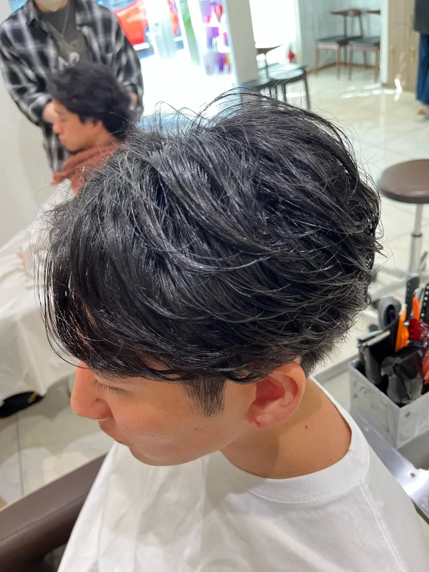 ショート パーマ 小顔カット カット パーマ トリートメント ヘアセット 【メンズパーマ✨️ 髪質改善矯正】岩城のヘアスタイル