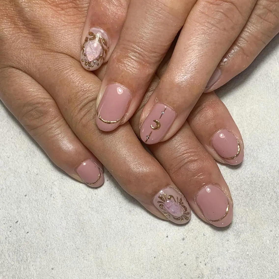 ネイル ハンドネイル FIORITURA aiのネイルデザイン