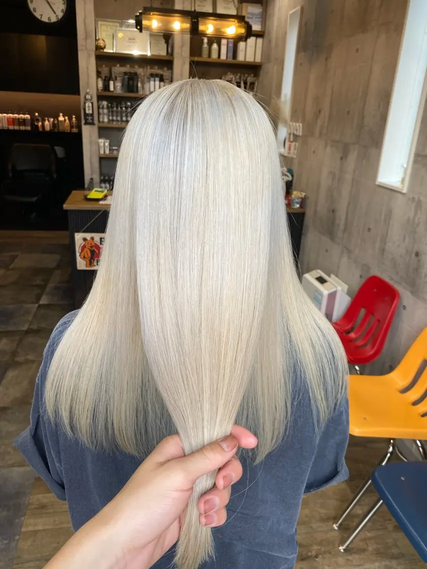 ロング カラー ヘアカラー わたぬき りるのヘアスタイル