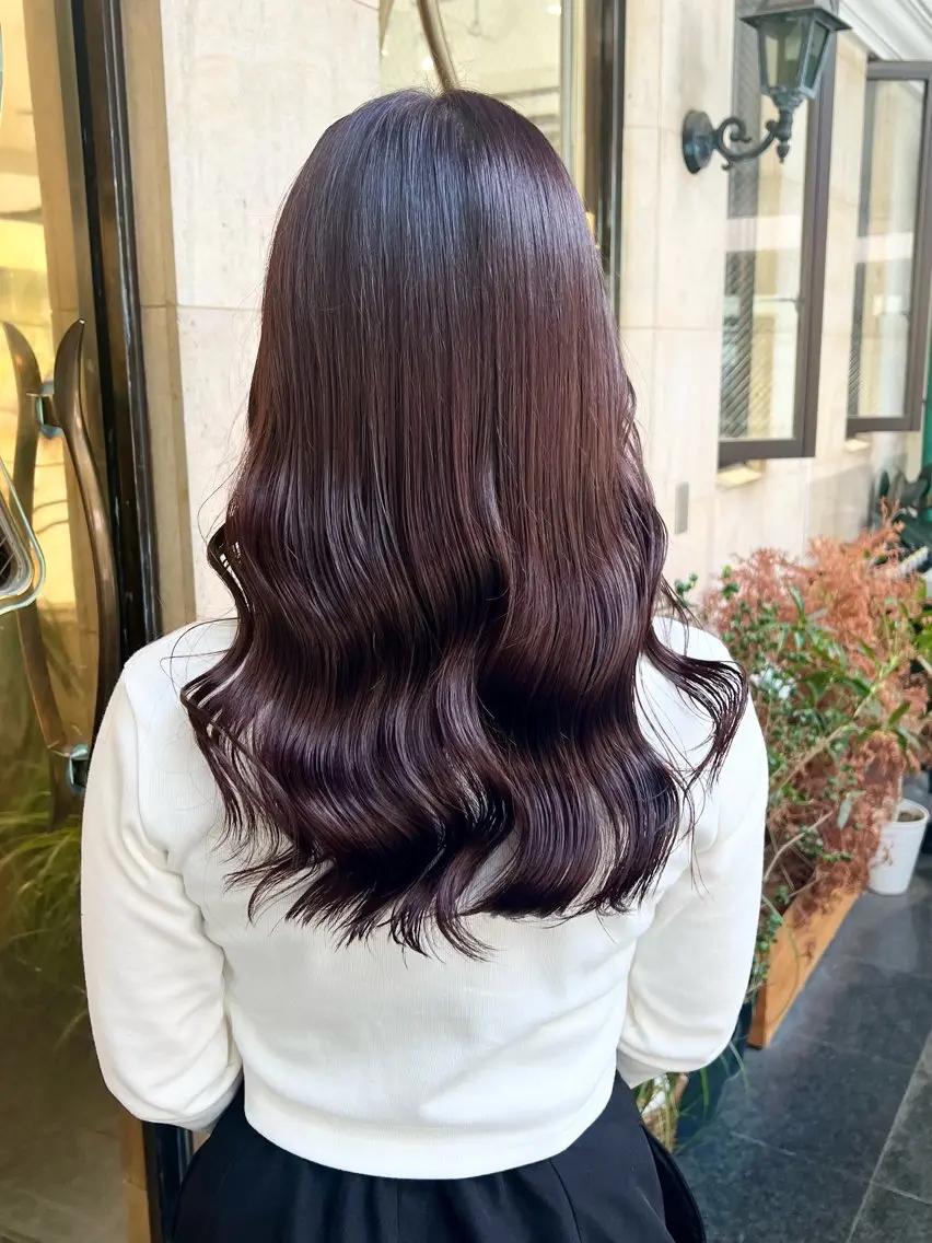 ロング カラー 切りっぱなしボブ ブリーチ ダブルカラー ハイライトカラー ラベンダーカラー カット ヘアカラー トリートメント ヘッドスパ ✨艶髪✨透明感✨ 山内大樹のヘアスタイル