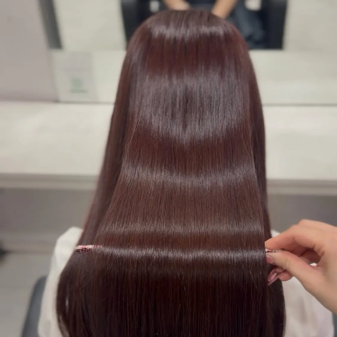 ロング カラー ヘアカラー トリートメント 🦋REISA🦋 エクステ×ハイトーンのヘアスタイル
