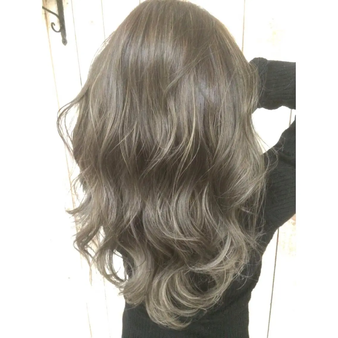 ロング カラー ハイライトカラー 3Dハイライト ハイライト ヘアカラー トリートメント 井上 一平のヘアスタイル