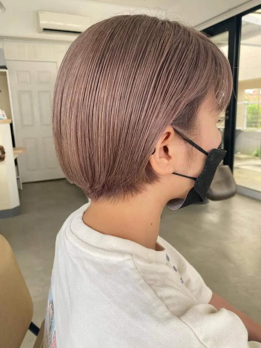 ケアブリーチダブルカラー+カットの写真