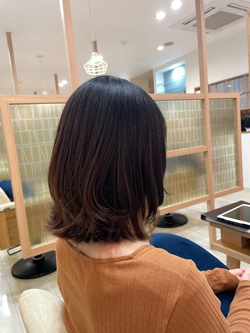 ミディアム ミディアムレイヤー ボブ 顔周りカット 韓国風ヘア レイヤーカット être 加藤 悠花のヘアスタイル