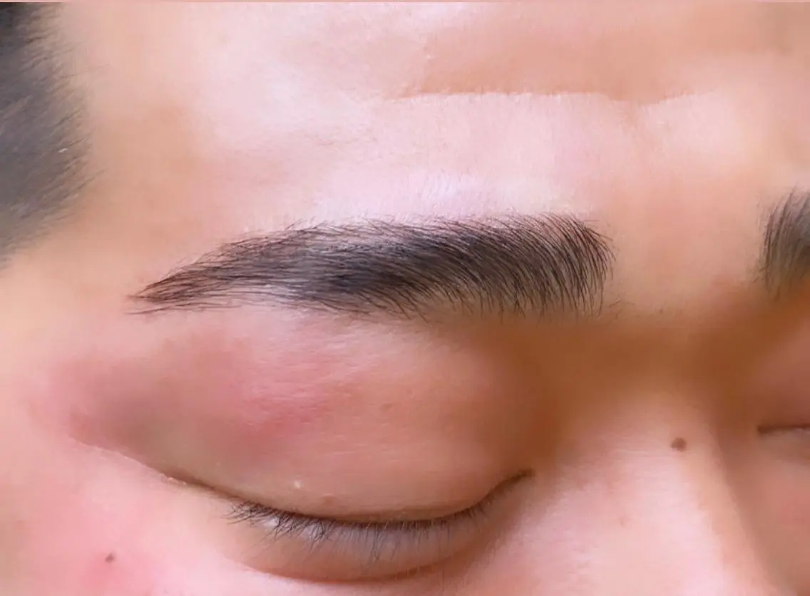 アイブロウ EYES YUNのマツエク・マツパデザイン