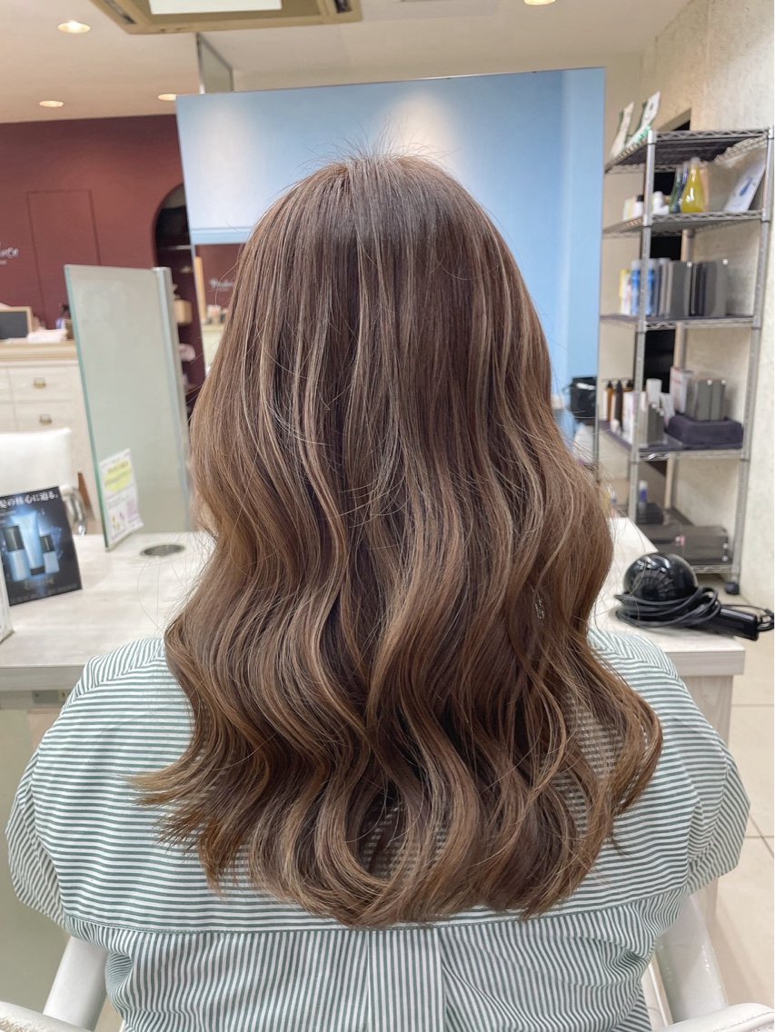 セミロング 10/24.25 🈳💜櫻庭梢のヘアスタイル