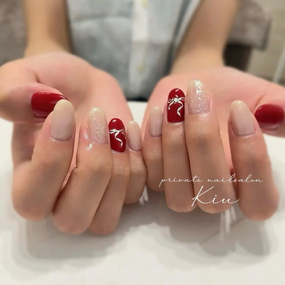 ネイル ジェルネイル ガーリー ミラーネイル ニュアンスネイル オフィスネイル ハンドネイル kiu nailsalonのネイルデザイン