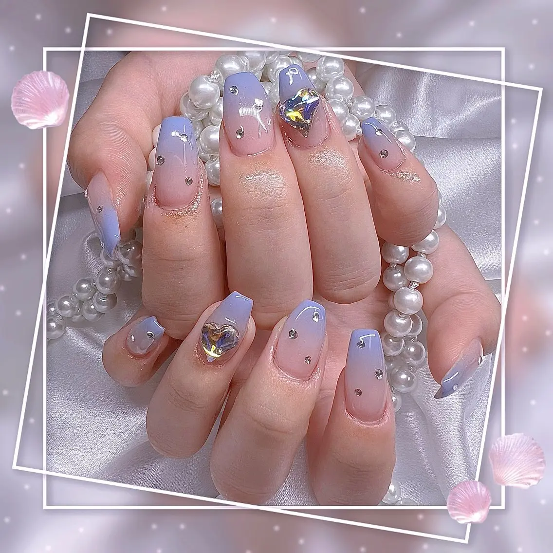 ネイル フレンチネイル グラデーション キラキラネイル 韓国ネイル マグネットネイル Chill Nailsalonのネイルデザイン