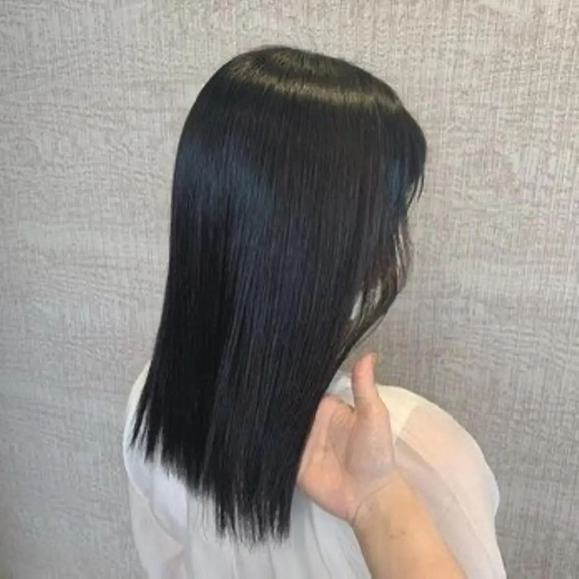 縮毛矯正モデル(ブリーチ毛の方はお断りいたします)※現金のみ、ポイント利用不可の写真