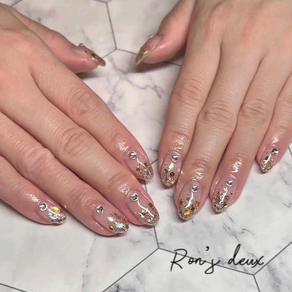 ネイル ストーンネイル Ron's nail 笹岡のネイルデザイン