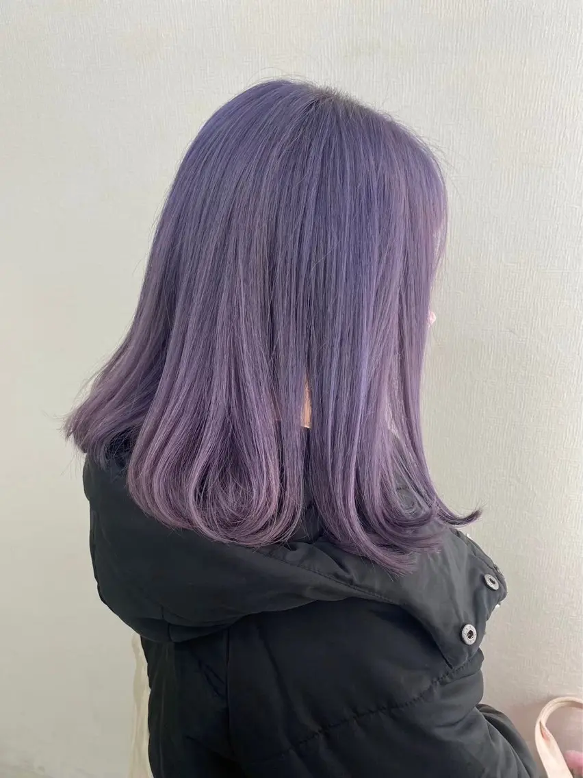 ミディアム 🩷アニメカラー🩵 mihoのヘアスタイル
