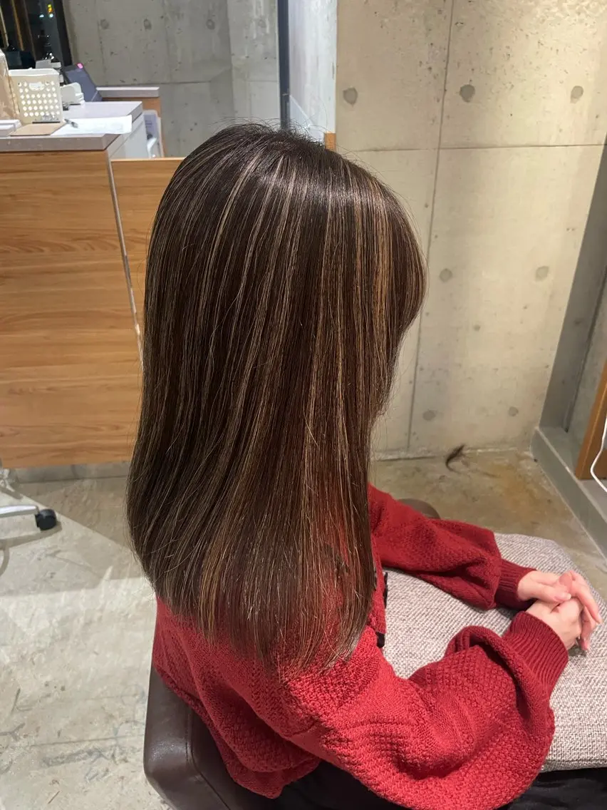 ミディアム カラー ハイライトカラー ハイライト 飯田 優恵のヘアスタイル