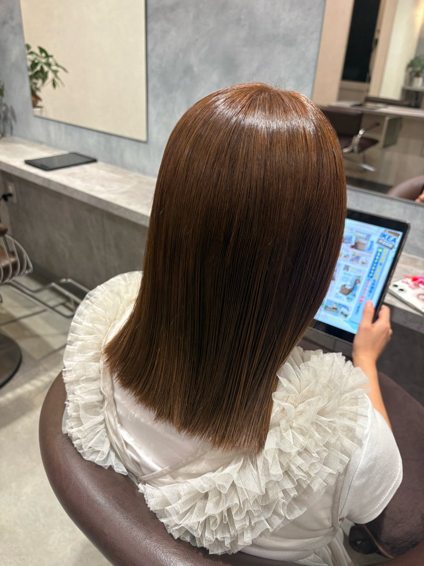 ミディアム カラー ベージュカラー グレージュ 清水 柑奈のヘアスタイル