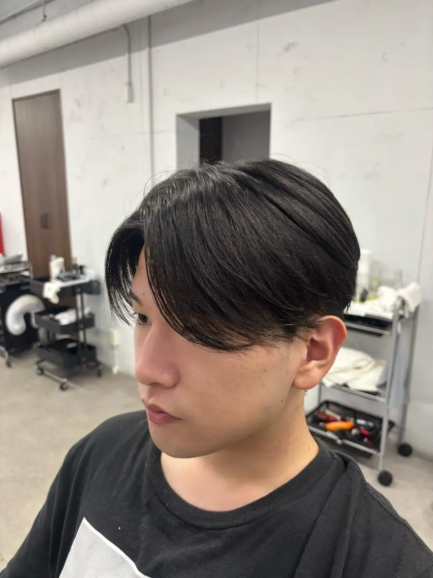 パーマ メンズ センターパート フェザーパーマ メンズパーマ ニュアンスパーマ カット パーマ mihoko/ ニュアンスパーマのヘアスタイル
