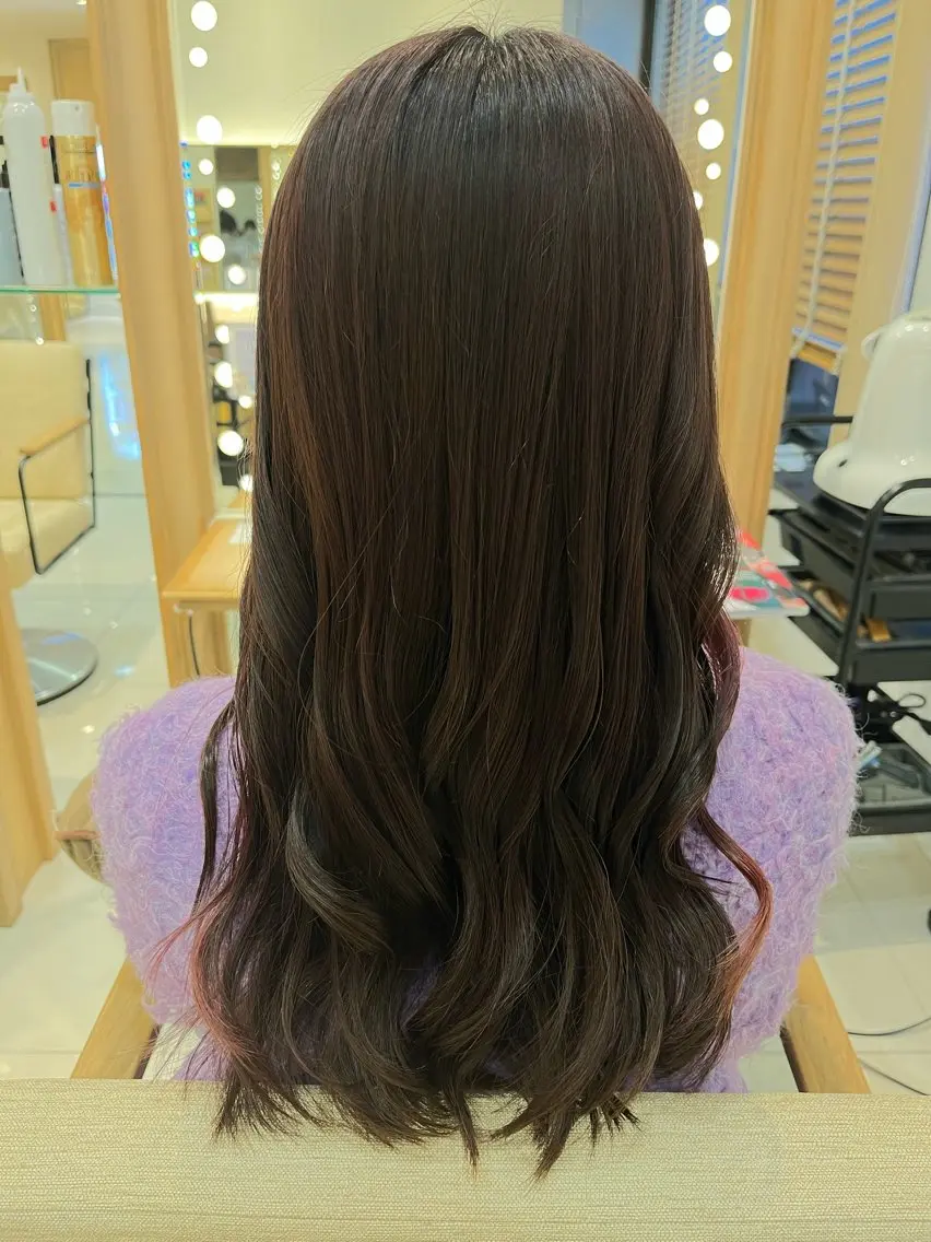 ロング カラー イヤリングカラー ピンクカラー なつな/ 透明感カラーのヘアスタイル