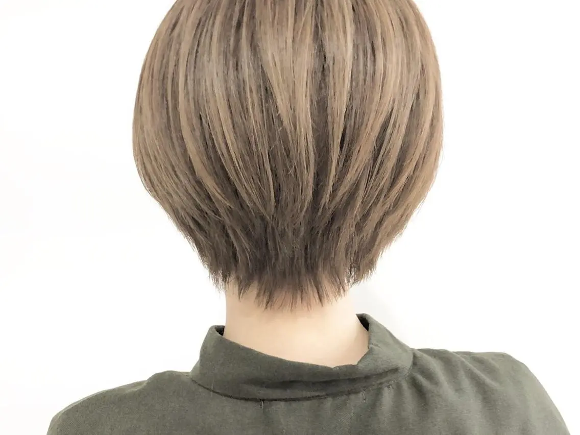 ミディアム カラー パーマ ヘアアレンジ ネイル マツエク・マツパ 川野 彩海のヘアスタイル