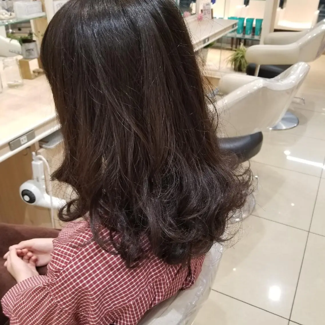 セミロング パーマ 山内 佐江子のヘアスタイル