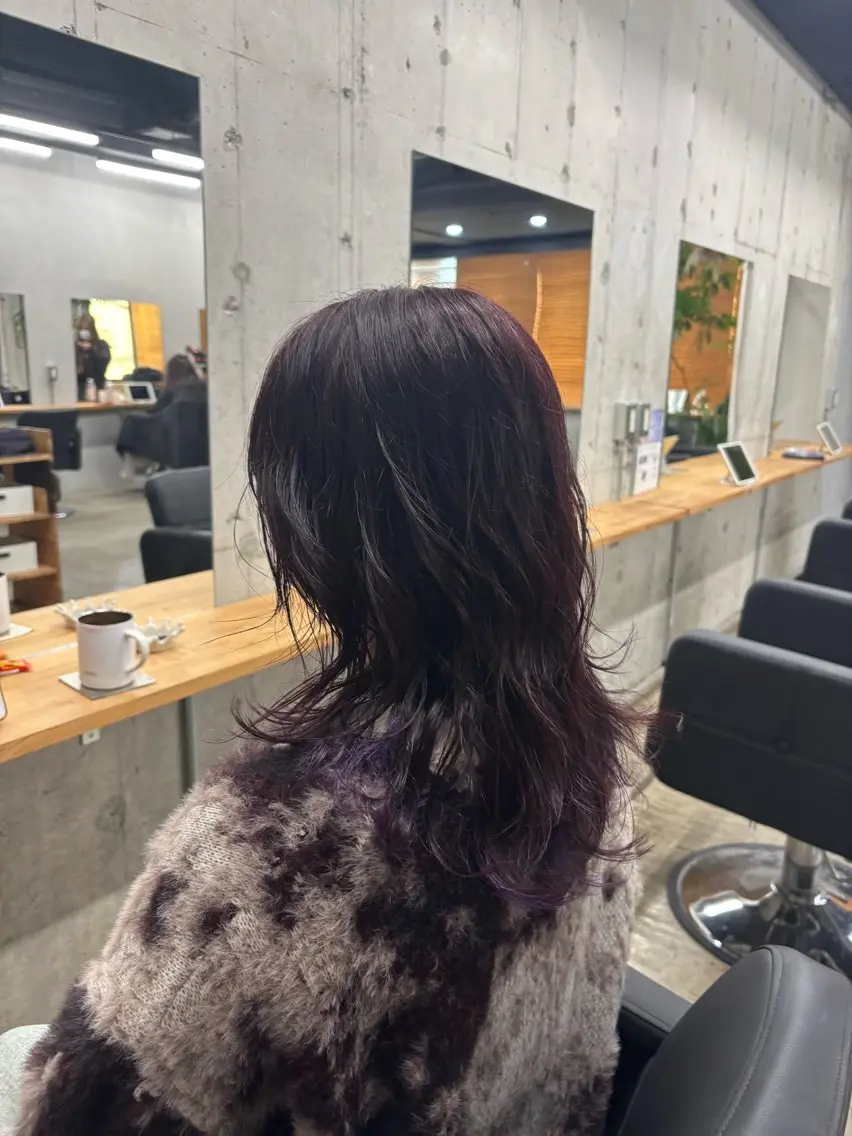 ミディアム カラー mono / Manatoのヘアスタイル