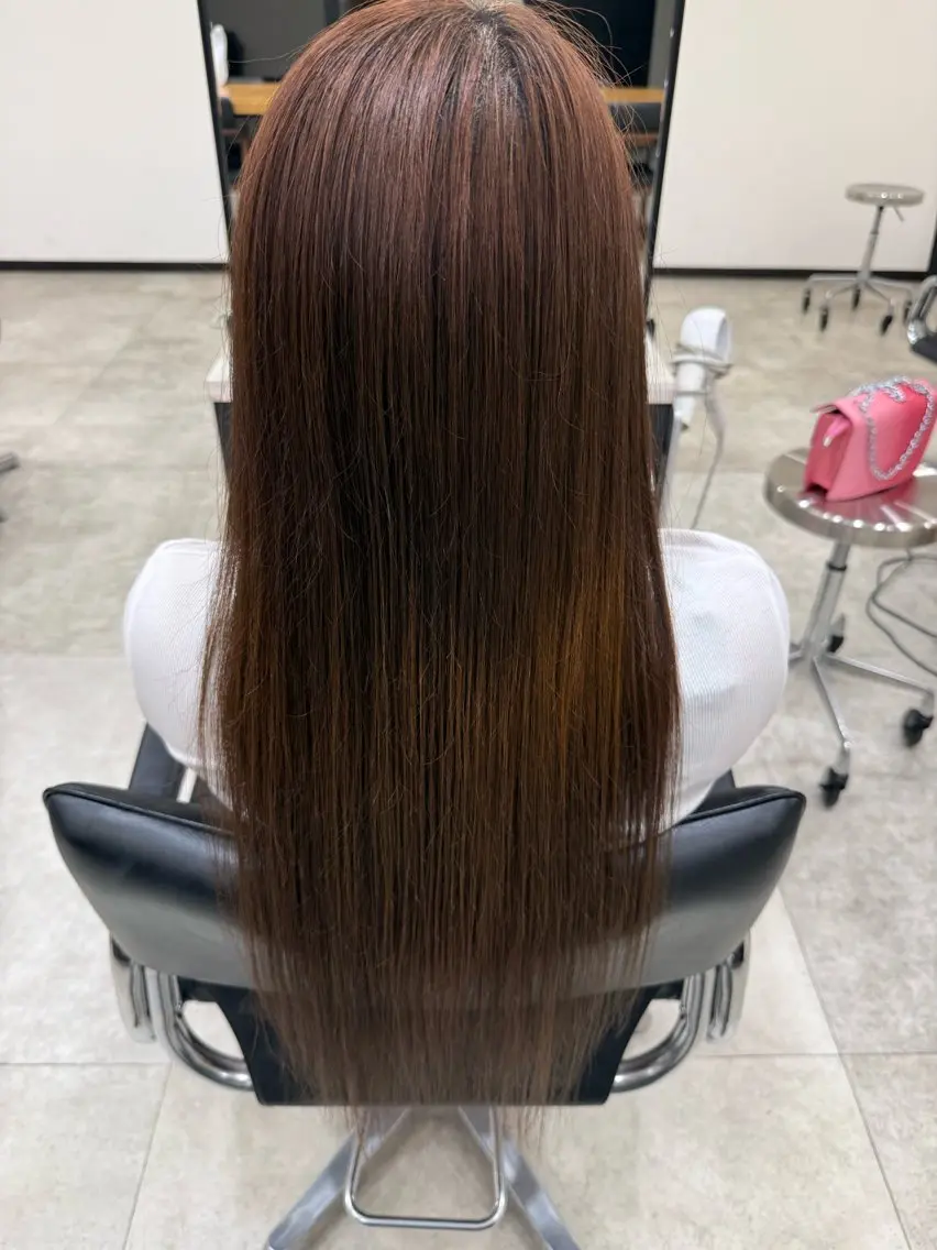 カラー MAHIRO 美髪ハイトーンのヘアスタイル