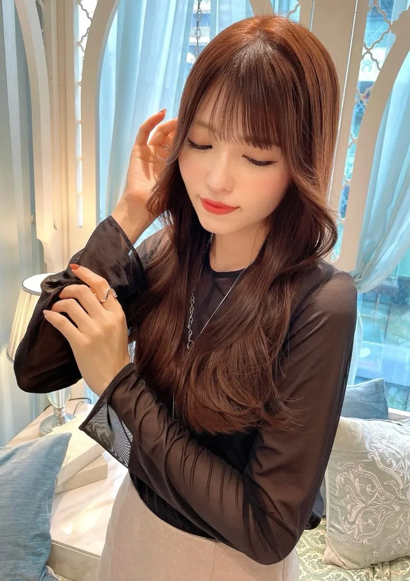 ロング カラー ベージュカラー 黒髪 ブリーチ ブルーカラー ブルーブラック カット ヘアカラー トリートメント 木屋元一/透明感 /前髪/レイヤーのヘアスタイル