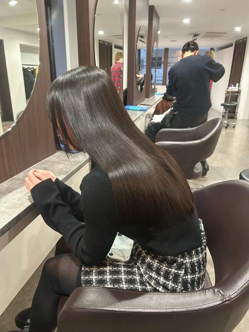ロング 縮毛矯正 トリートメント タナカ レイヤのヘアスタイル