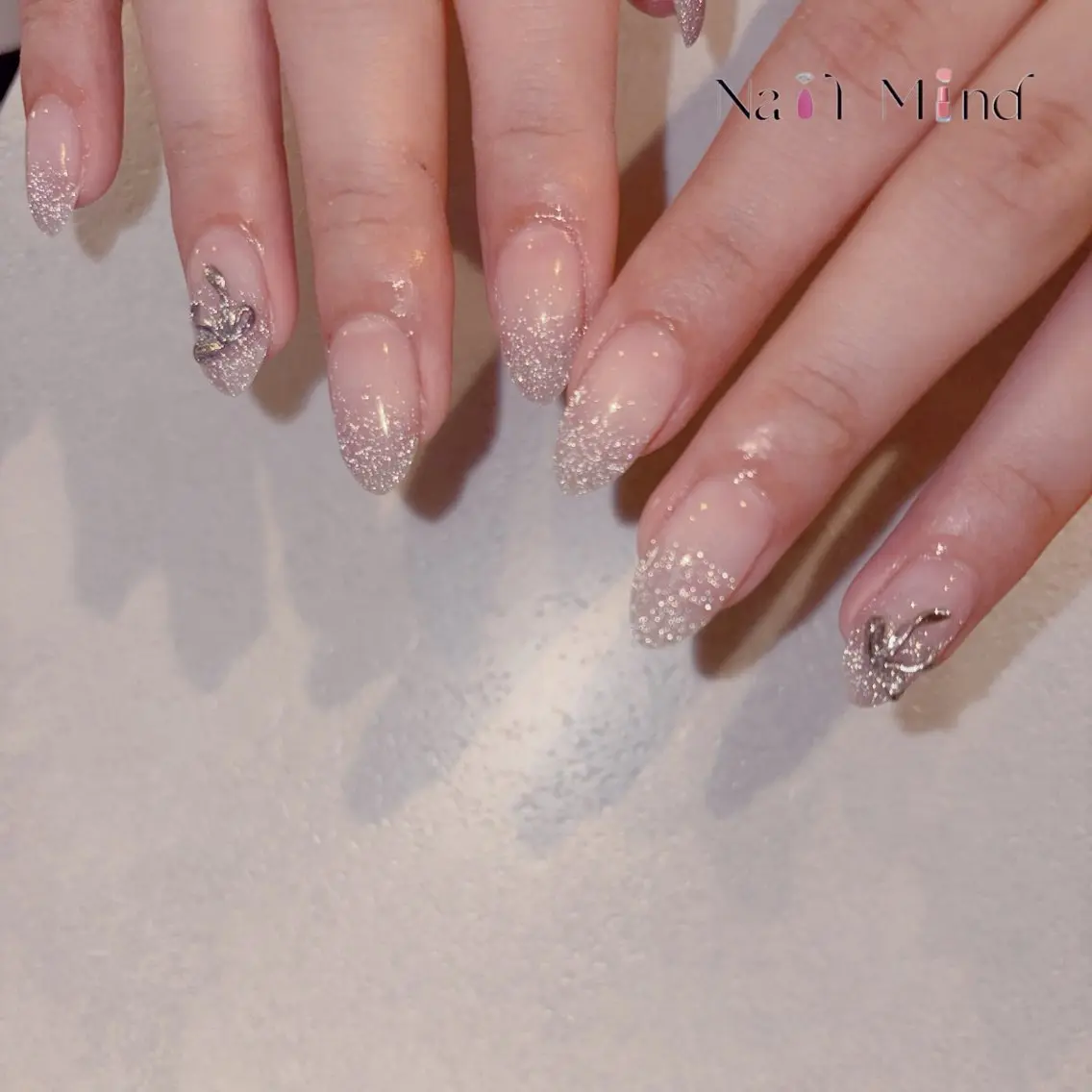 ネイル グラデーション ラメ(グリッター) ラメグラデーション ハンドネイル Nail Mind (NaONail)のネイルデザイン
