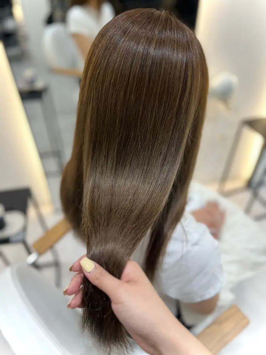 ロング カラー Zina aimiのヘアスタイル