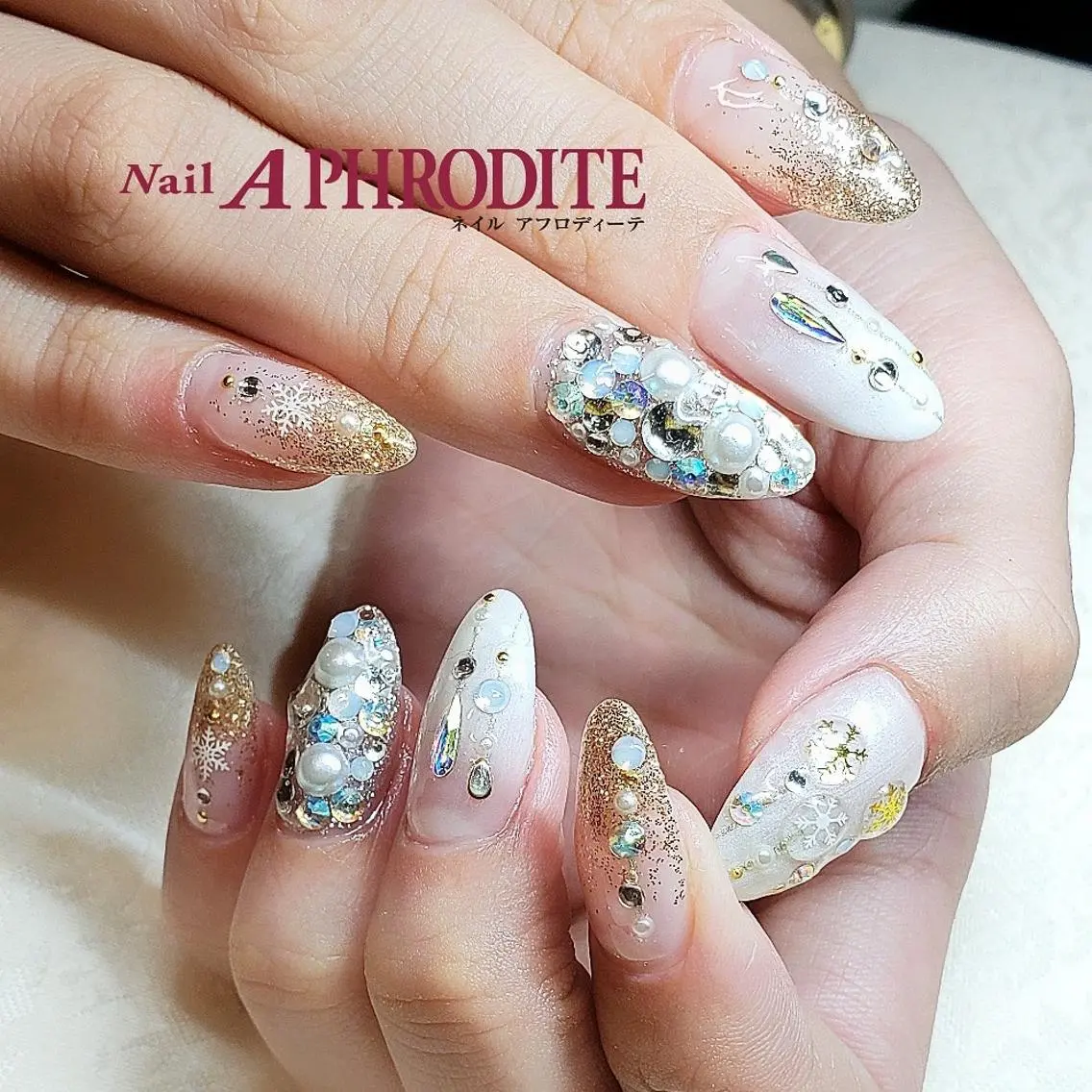 ネイル キラキラネイル Nail Aphroditeのネイルデザイン