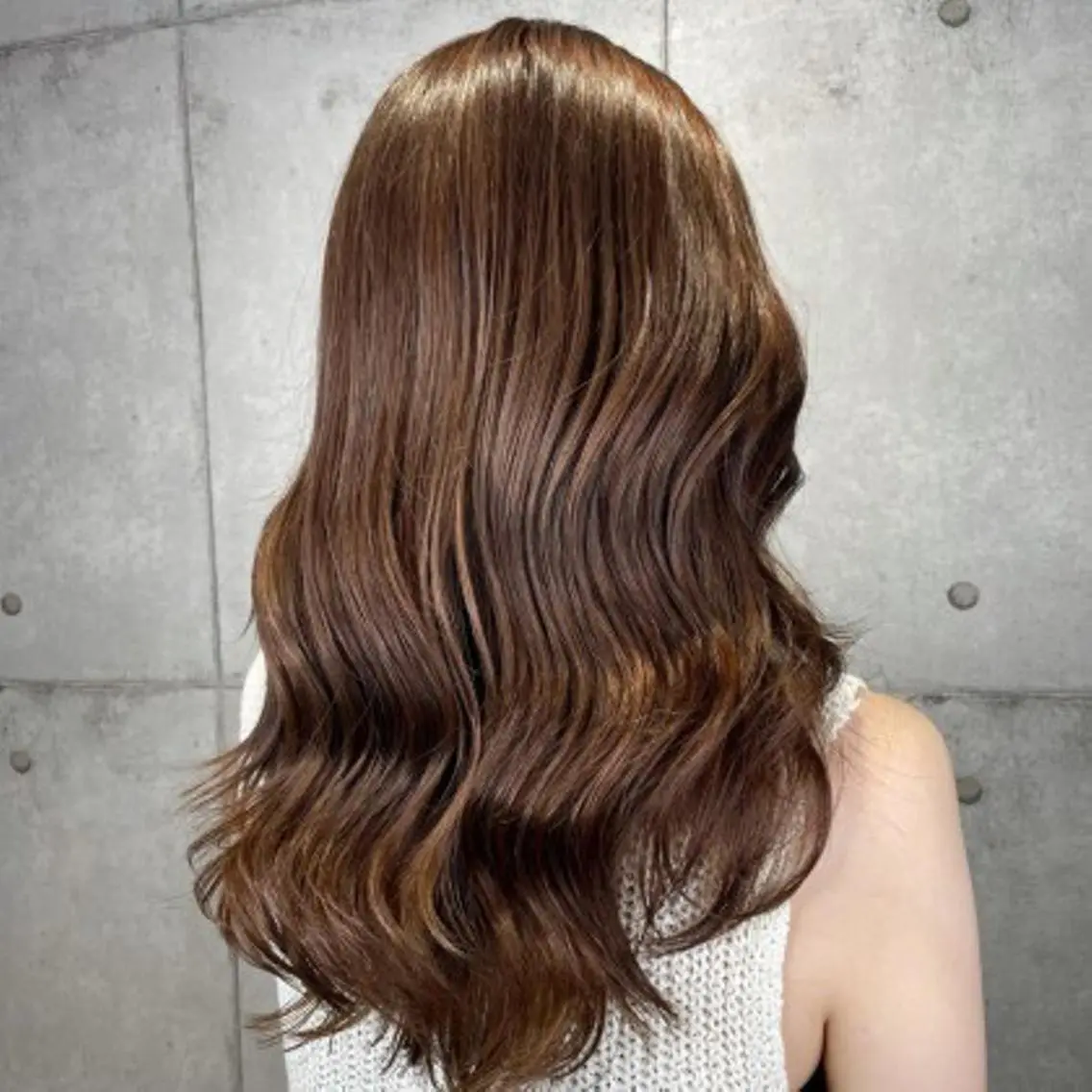 セミロング ヘアカラー newi 赤羽のヘアスタイル