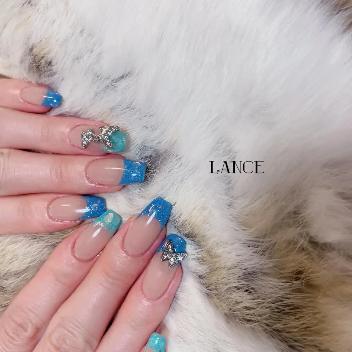 ミディアム ネイル オーロラネイル フットネイル フレンチネイル ミラーネイル ニュアンスネイル ハンドネイル Lance nailのネイルデザイン