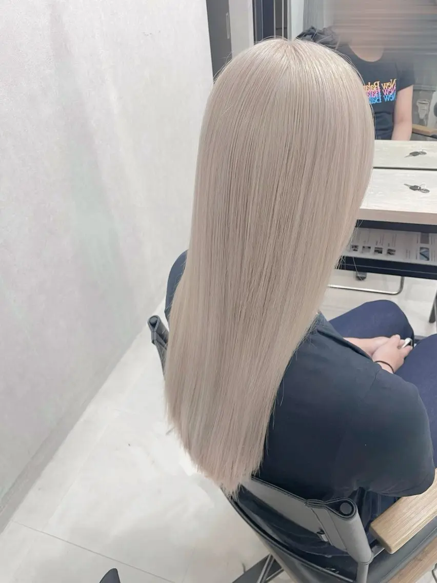 ロング カラー ヘアカラー トリートメント 🫧ハイトーン ブリーチ✨RYUKIのヘアスタイル