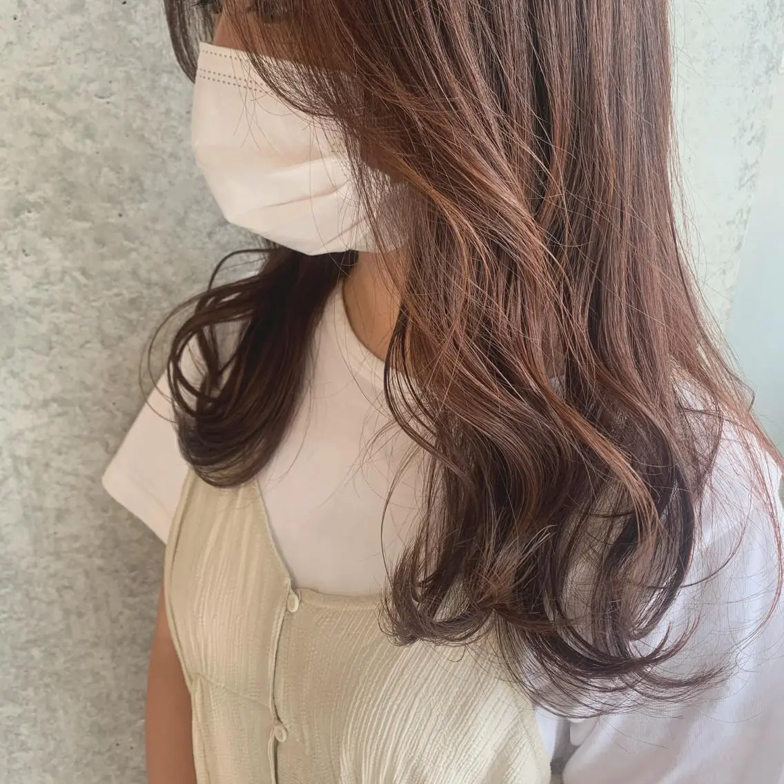 ロング カラー 梅本 有希のヘアスタイル