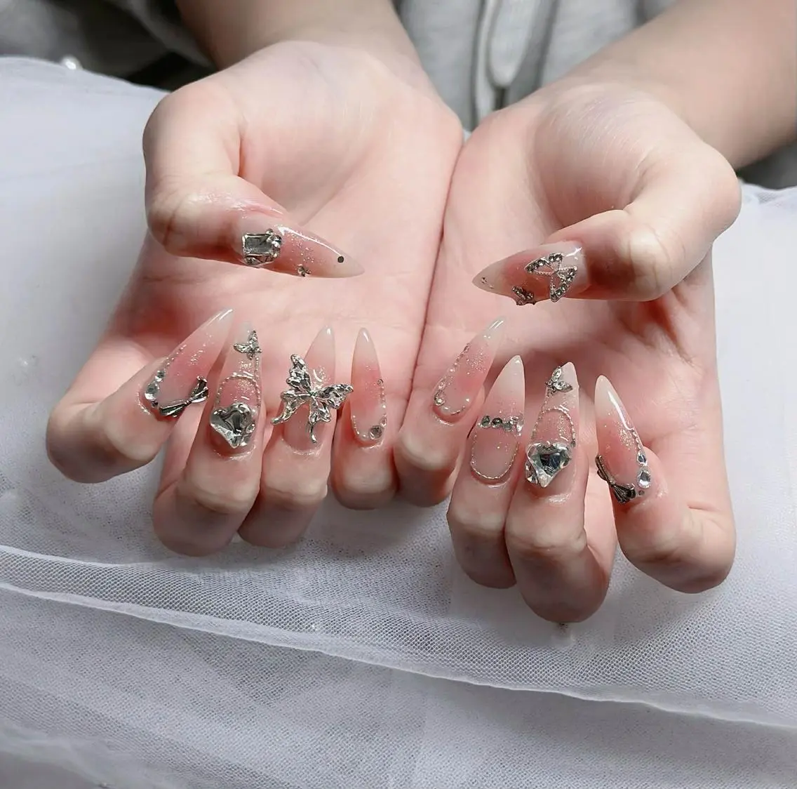 ネイル フレンチネイル ジェルネイル ハロウィン 韓国ネイル マグネットネイル ハンドネイル Hbaby nailのネイルデザイン
