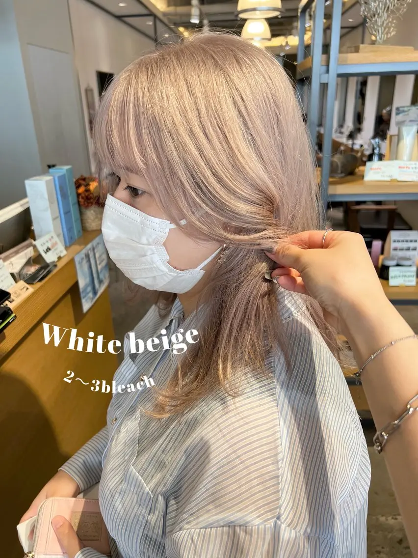 セミロング カラー ベージュカラー ホワイトベージュ ヘアカラー Kana 🍋 ハイトーン【高円寺】のヘアスタイル