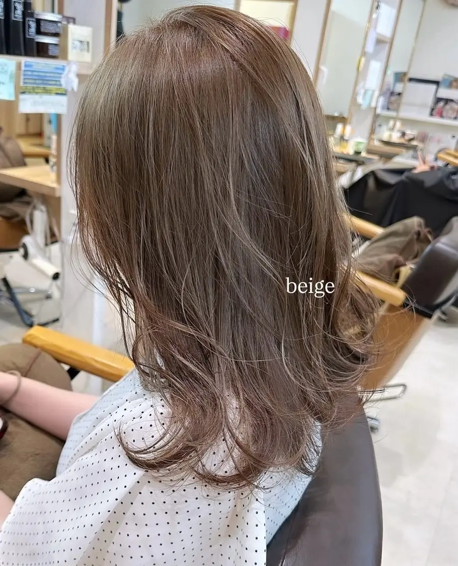 セミロング カラー カット ヘアカラー トリートメント 服部 真帆のヘアスタイル