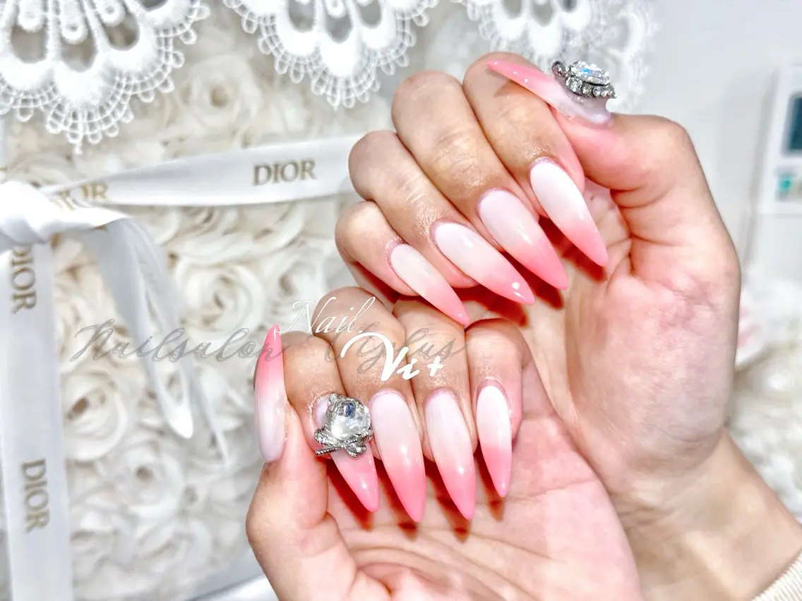 ネイル ハンドネイル ✨Nailsalon Vi+✨のネイルデザイン