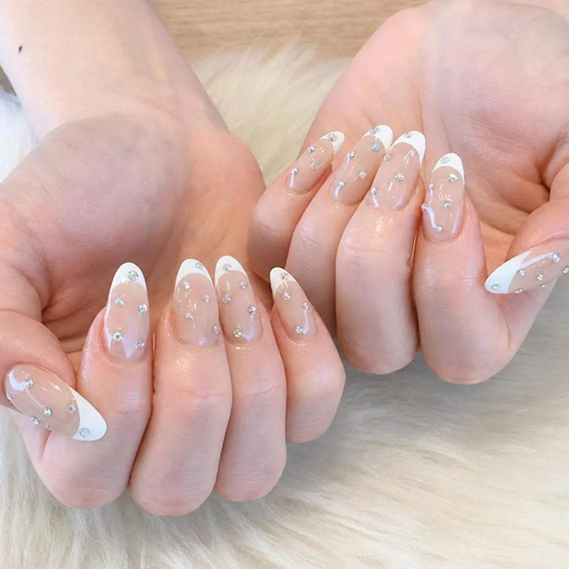 ネイル ドット フレンチネイル ストーンネイル ハンドネイル K. Harukaのネイルデザイン