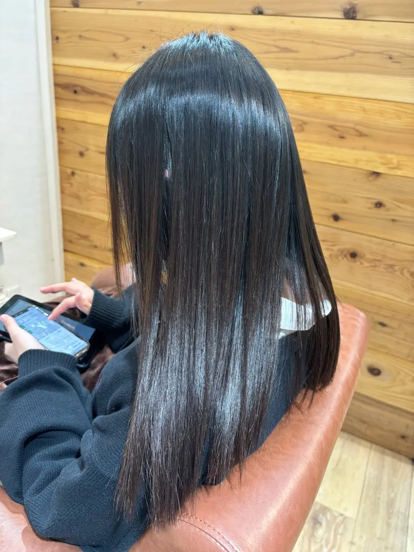 ロング Circus 石原愛里のヘアスタイル