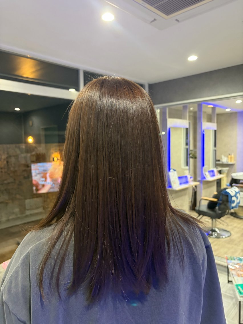 セミロング カラー ヘアカラー 小林 涼那のヘアスタイル