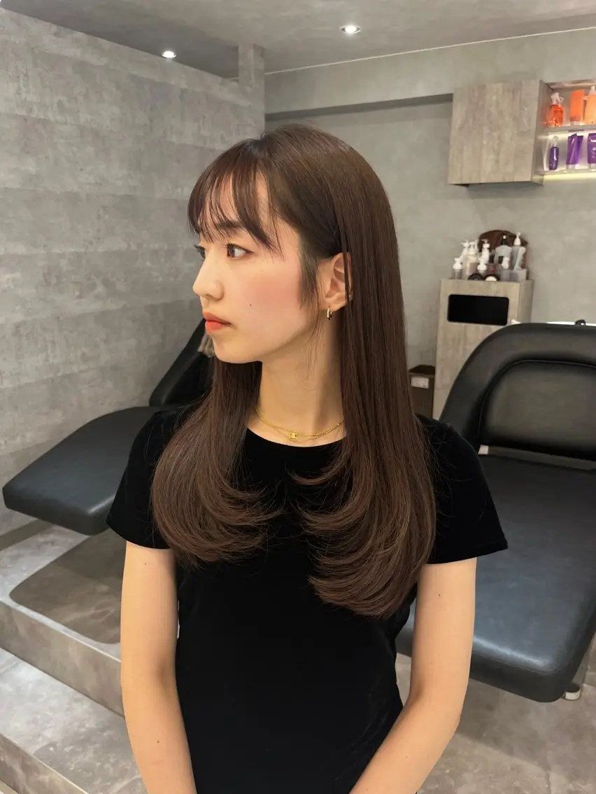 ロング レイヤーカット ヘアカラー トリートメント ブリーチなしベージュ レイヤーカットはるかのヘアスタイル