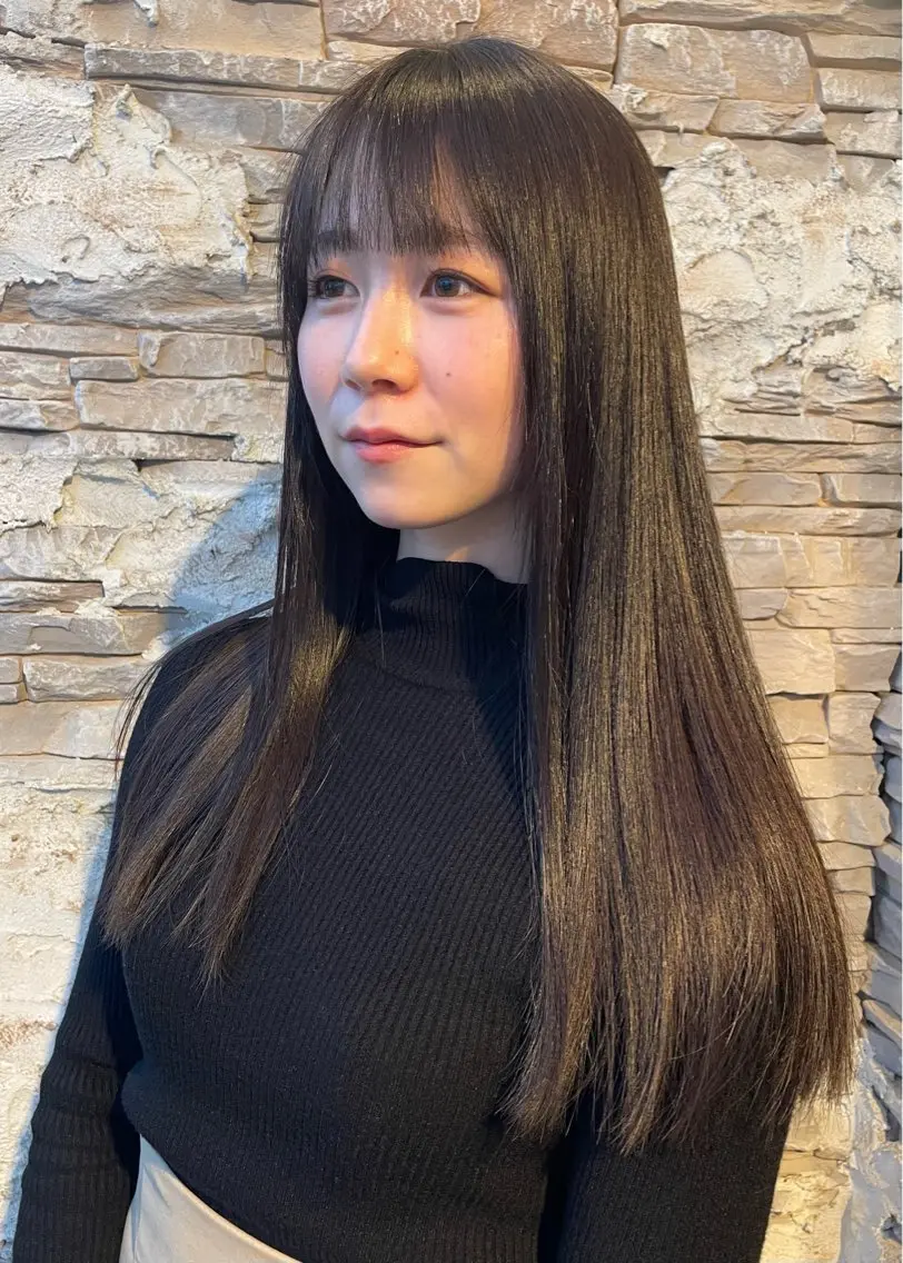 ロング 色落ちまで可愛い🩷 透明感🩵安江理緒のヘアスタイル