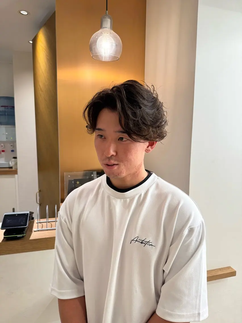 パーマ メンズ 天真/グレージュ 、透明感カラーのヘアスタイル