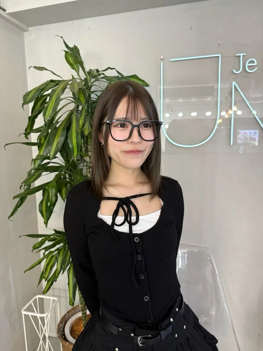 ミディアム moeka カットモデル募集中のヘアスタイル