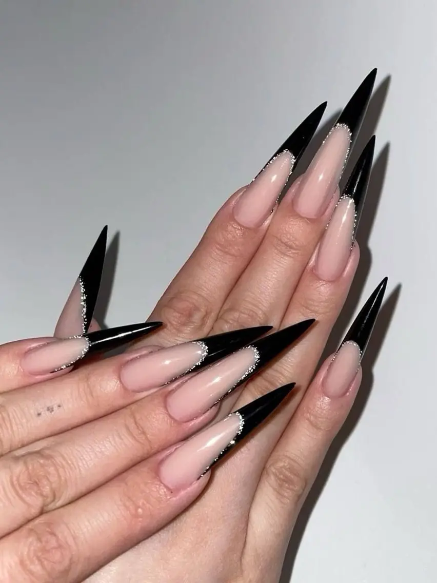 ネイル フレンチネイル ジェルネイル キラキラネイル 韓国ネイル マグネットネイル Julli NailStudioのネイルデザイン